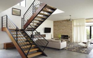 Cách khiêng vật nặng lên cầu thang