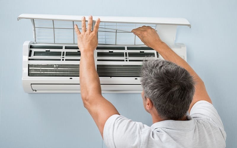 Vệ sinh máy lạnh tại nhà Cần Thơ