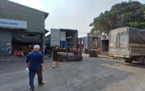 Xe tải chở hàng đi TP. HCM nhanh chóng